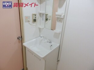 ホワイトピア江島台の物件内観写真